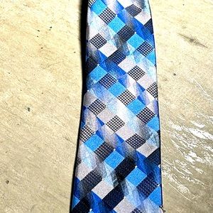 Men’s Van Heusen Geometric check blue silver necklace 57”
